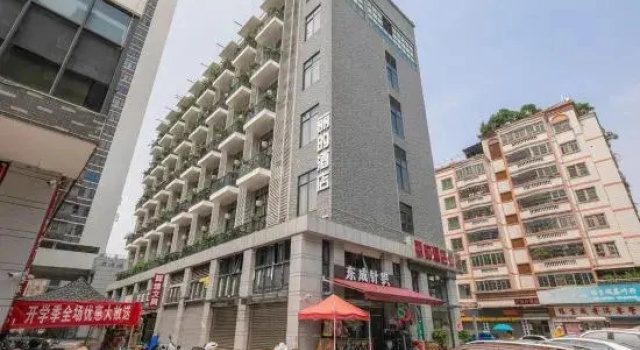 Li's Theme Apartment, Book Lejlighed Hoteller i Guangdong med parkering, Parkering