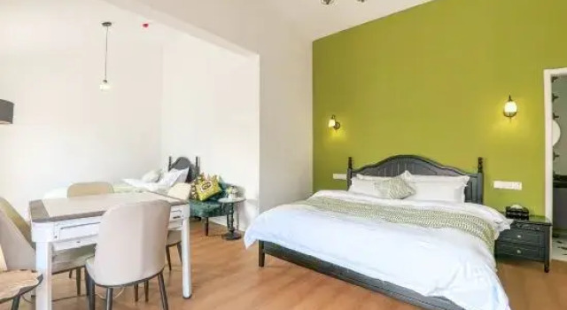 Люкс Shanghai Shuli Huawai Homestay (Lingang Dishui Lake)