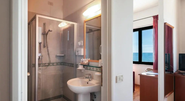 Трёхместный номер Standard с видом на море Hotel Brigantino Non Dista