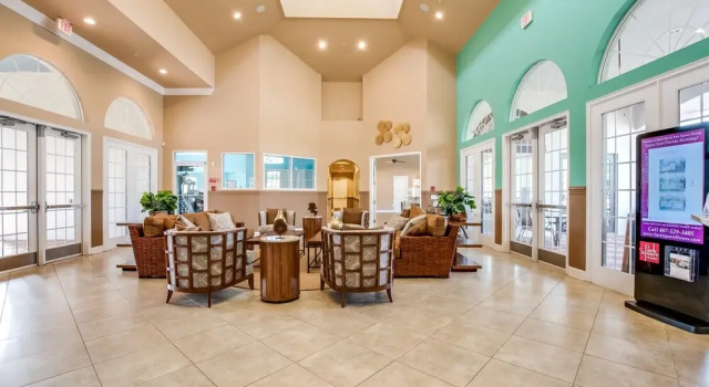 Spacious & Modern 8 Bedroom 5 Bathroom Villa 508m, Varaa Villa Hotellit Kissimmee pysäköinnillä, Pysäköinti