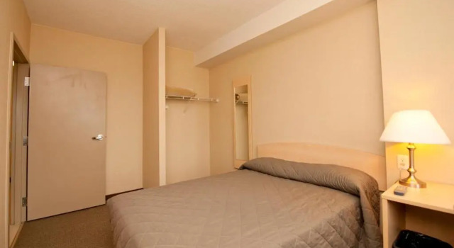 Люкс с 4 комнатами Residence & Conference Centre - Kamloops