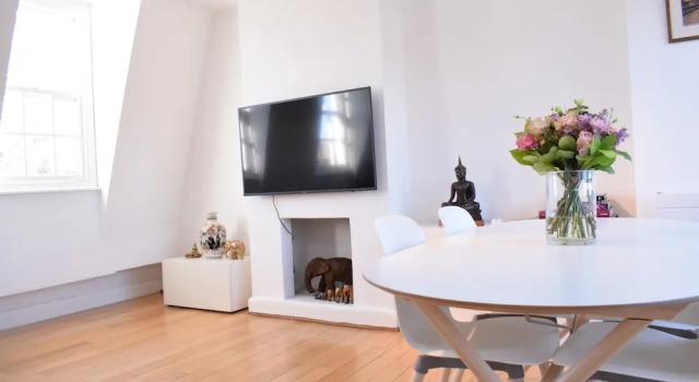 Flat In Angel With Balcony, Забронировать Отель Лондон Большой Лондон, рядом с Лондонский городской университет