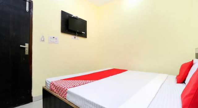 Номер Economy OYO 27650 Gian Residency