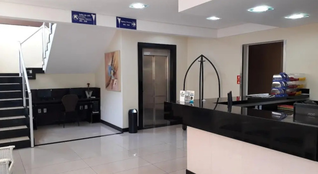Cristal Palace Inn