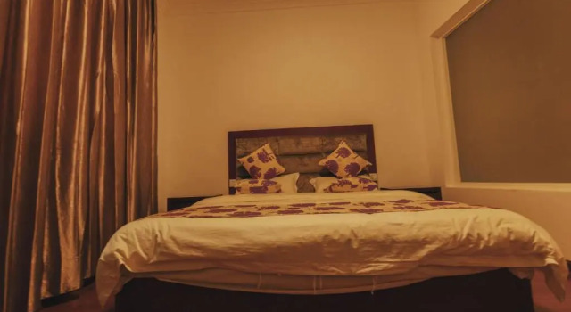 Ying Shan Hong Hotel
