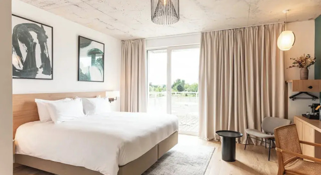 Двухместный номер Standard с балконом voco Beaune , Cité des Vins by IHG