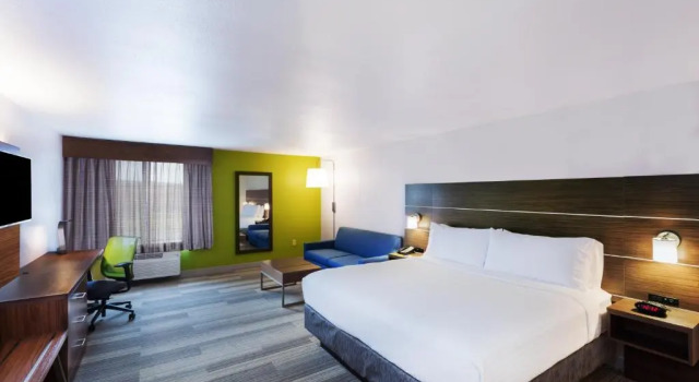 Номер Standard Holiday Inn Express Hotel & Suites Dallas Lewisville by IHG