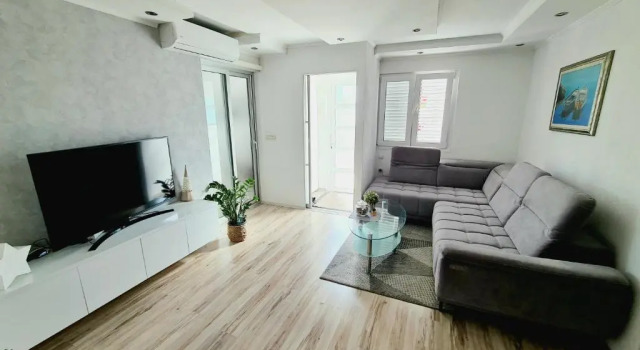 Апартаменты с 3 комнатами Apartment Mirjana