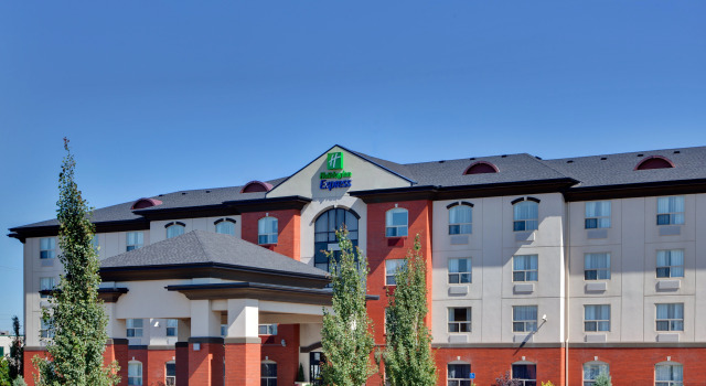 Holiday Inn Express Hotel & Suites Sherwood Park-Edmonton Area by IHG, Book Hotel Sherwood Park Central Alberta
