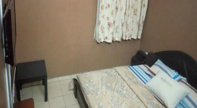 Полулюкс Hail Henrietta Hotel