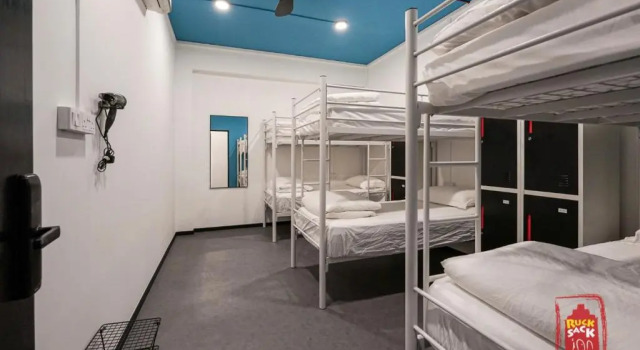 Кровать в общем номере (женский номер) Rucksack Inn Tyrwhitt Road