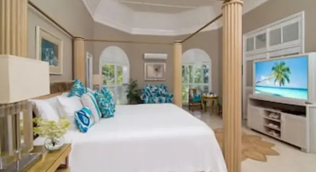 Endless Summer - Montego Bay 6BR, Забронировать Отель Отели Монтего-Бэй с парковкой, Парковка