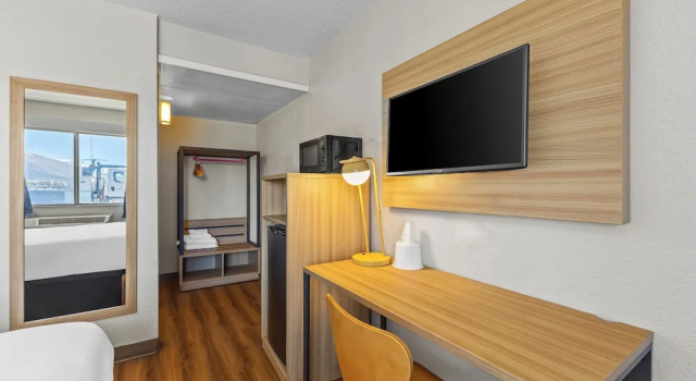 Четырёхместный номер Standard Motel 6 Wells