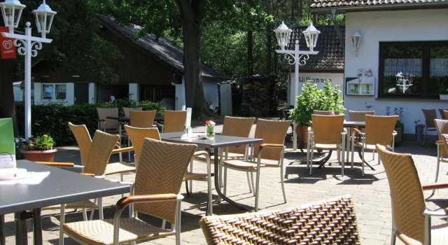 Hotel Stauterrassen, Забронировать Отель Борн Падерборн, рядом с Театр под открытым небом Ньюхаус