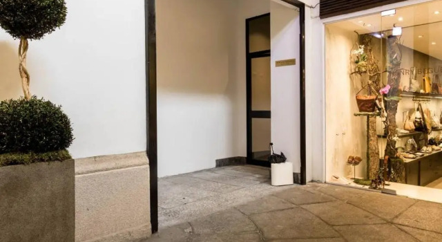 Апартаменты ALTIDO Luxurious Apt for 4 near Duomo and Galleria Vittorio