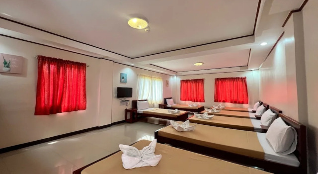 Семейный номер Standard Dinahs Tourist Inn Puerto Princesa