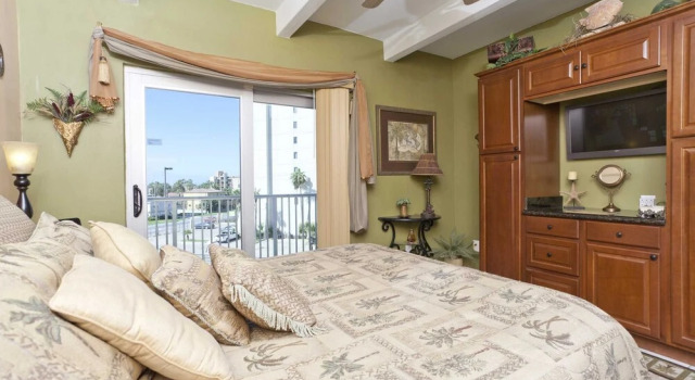 Aquarius Condominium 302