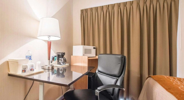 Четырёхместный номер Standard Comfort Inn