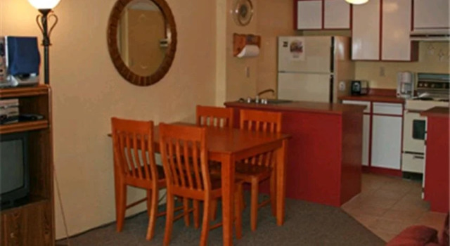 Snowflake Resort Chalets, Забронировать Шале Хемлок-Велли Lower Mainland British Columbia