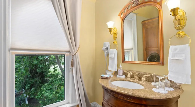 Двухместный номер Superior с видом на горы The Gables Wine Country Inn