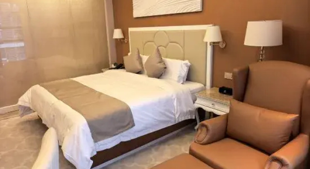Люкс Executive Royal Holiday Hotel - Zhaoqing