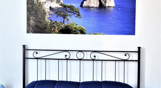 Трёхместный номер Superior с балконом и с видом на город Napoli Station B&B