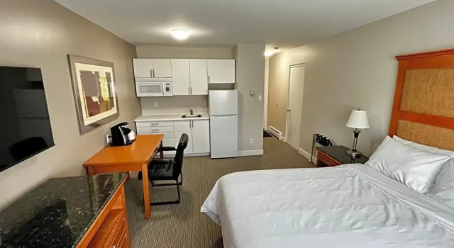 Люкс Deluxe Anavada Inn & Suites - Prince George