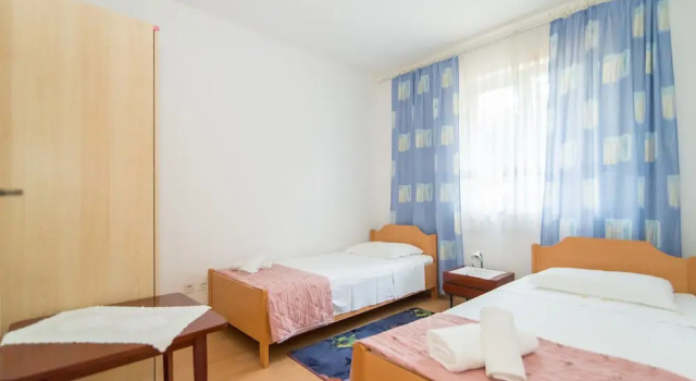 Apartments Ana & Bogdan, Забронировать Апартаменты/квартира Апартаменты Сплитско-Далматинской жупания, Апартаменты/квартира