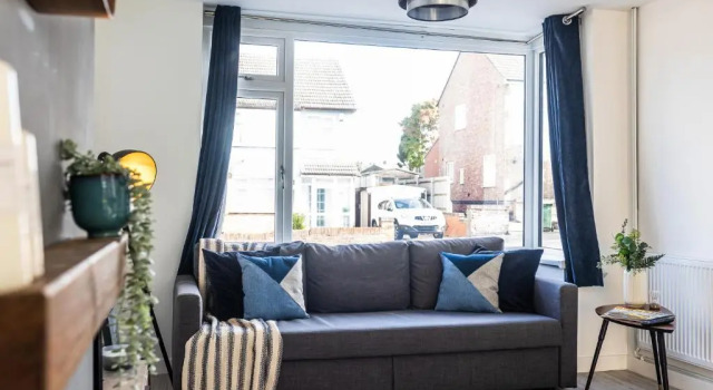 Modern 3-Bed House with Parking - Sleeps 7!, Varaa Hotelli Coventry West Midlands