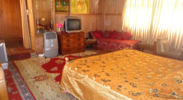 Alif Laila Group of Houseboats, Забронировать Отель Сринагар Jammu & Kashmir Ski