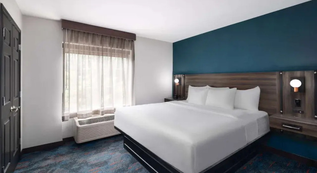Двухместный люкс La Quinta by Wyndham Greensboro Highpoint