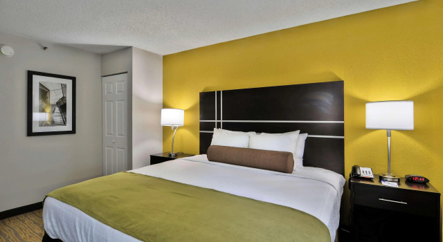 Best Western Plus Hanes Mall, Забронировать Отель Уинстон-Сейлем Северная Каролина