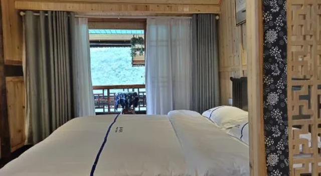Linjiangge Inn, Rezervasyon Otel Çongçing 