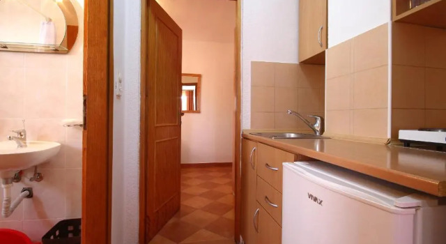 Студия с балконом Apartments Fjondra