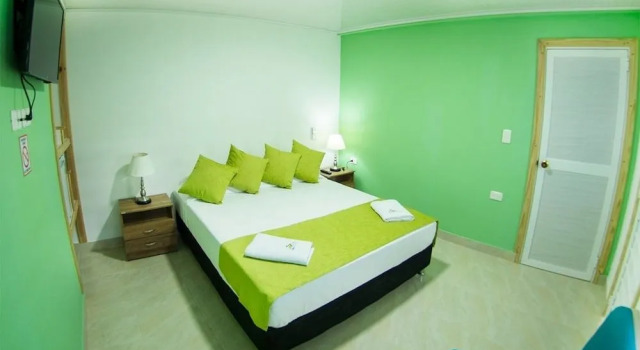 Mary&Matt Lodge, Book Hotel Hoteller i Providencia Island med morgenmad, Morgenmad