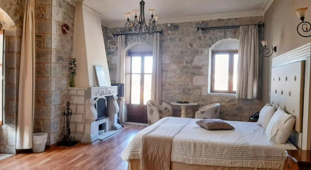 Полулюкс Areos Polis Boutique Hotel