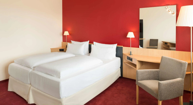 NH Dresden, Rezervasyon Otel Dresden yemekli oteller, Yarım Pansiyon / Tam Pansiyon