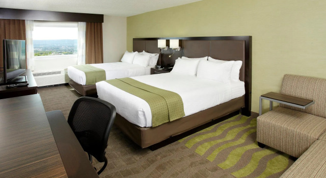 Четырёхместный номер Standard DoubleTree by Hilton Wilkes-Barre