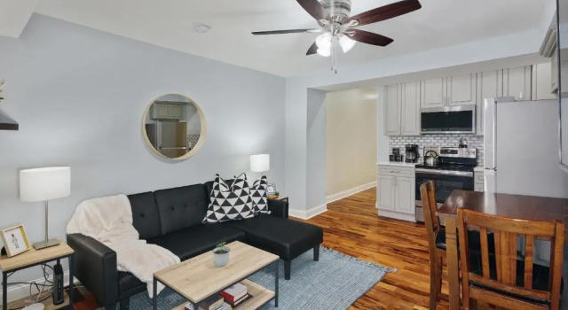 Апартаменты Modern 2br - Steps to Main St. & Parking Avail.