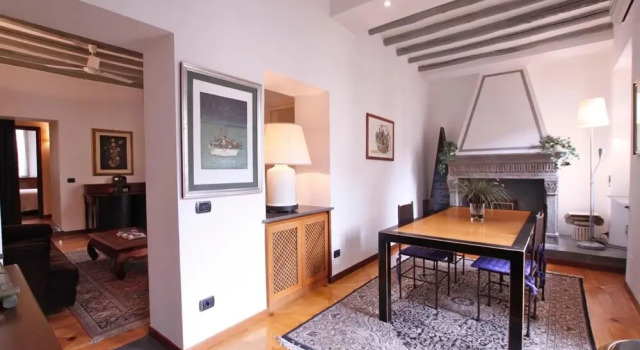 Greci in Rome With 3 Bedrooms and 3 Bathrooms, Prenota Hotel Spagna Roma