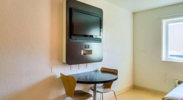 Четырёхместный номер Standard Motel 6-Joliet, IL - Chicago - I-55