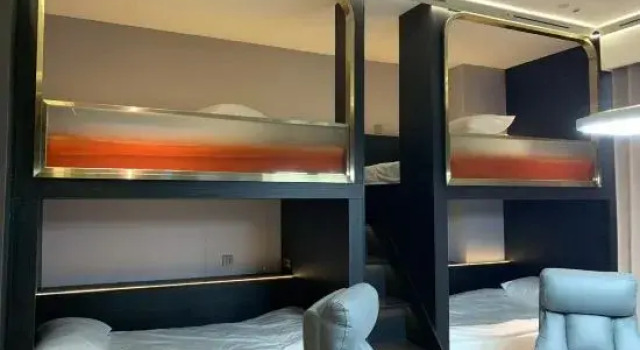 Кровать в общем номере Zhengjiuzhe E-Sports Hotel (Guanggu Square South-Central University for Nationalities)