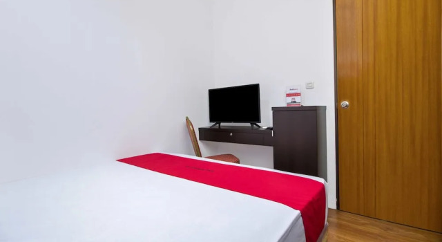 Avalon Thamrin 8 by RedDoorz, Забронировать Отель Отели Джакарты 3 звезды, рядом с Jakarta Textile Museum, 3*