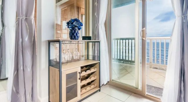 Luxury Oceanfront Condo With Private Beach Access