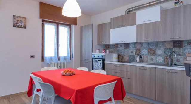 Europa Master Guest apartment, Забронировать Апартаменты/квартира Отели Априка с парковкой, рядом с Бугельный подъёмник Квадри (нижняя станция), Парковка