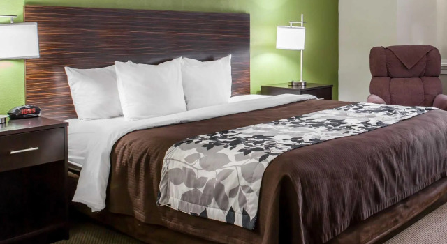 Номер Standard Sleep Inn Hanes Mall