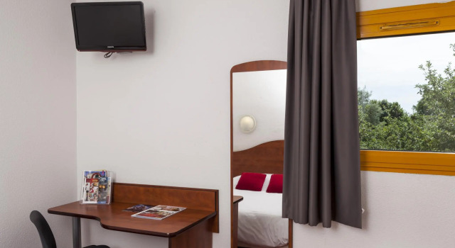 Четырёхместный номер Standard B&B HOTEL Angers Parc Expos