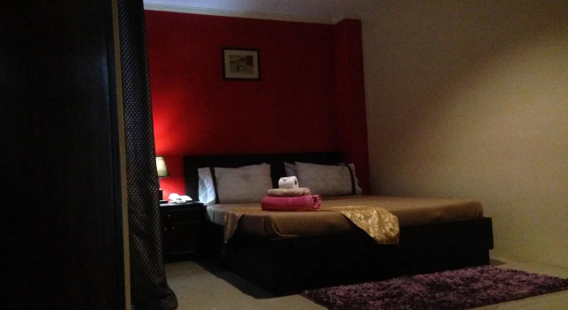 Poleng Suites Hotel, Rezervovat Hotel Angeles 