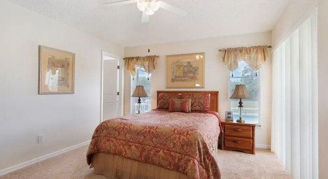 Дом с 4 комнатами Waterside Villa - Family 4 bed Emerald Island Resort pool home thats close to Disney World