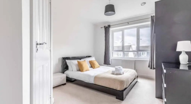 2 Bed/2 Bath & Free Parking - Langley/Heathrow, Varaa Huoneisto Asunnot kohteessa Merseyside, Huoneisto